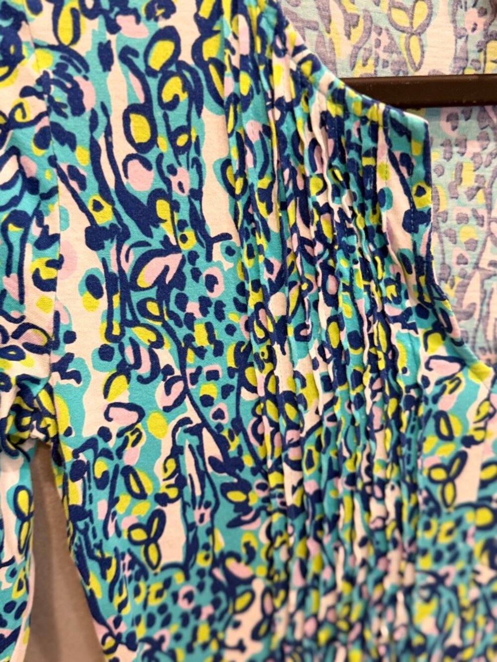 Lilly Pulitzer Printed Pima Cotton Top XS Blue Green Pink Coastal Preppy - Picture 3 of 7